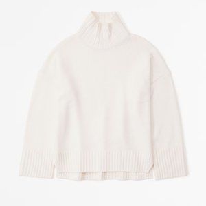 Abercrombie Tuckable Easy Turtleneck Sweater Oversized - Medium